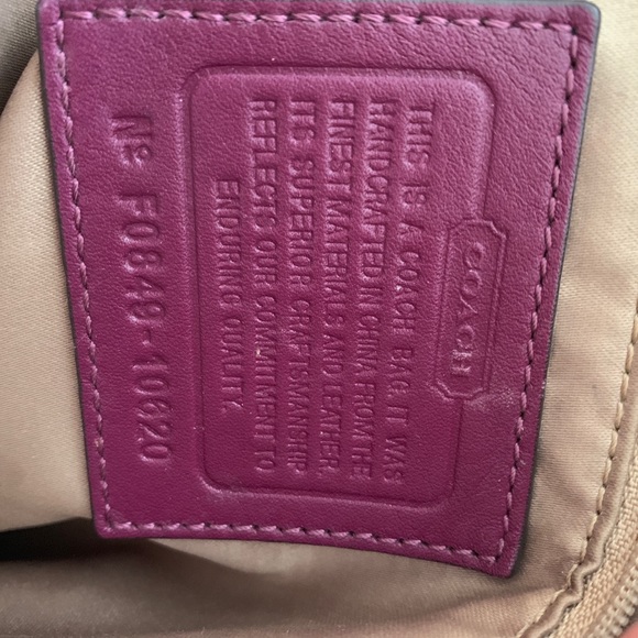 Coach Large Signature Bag - Picture 4 of 8